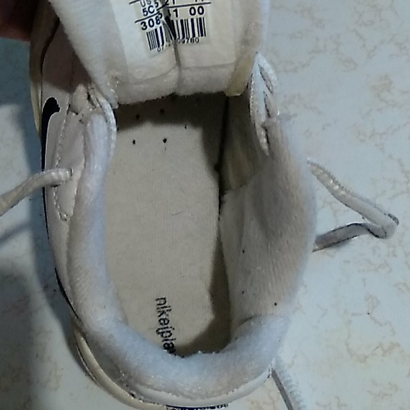 Toddler NIKE SNEAKERS - Picture 4 of 9